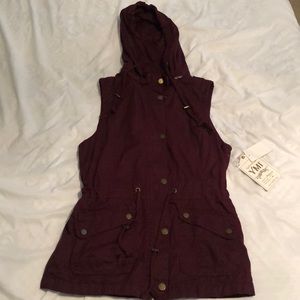 Utility Vest Maroon